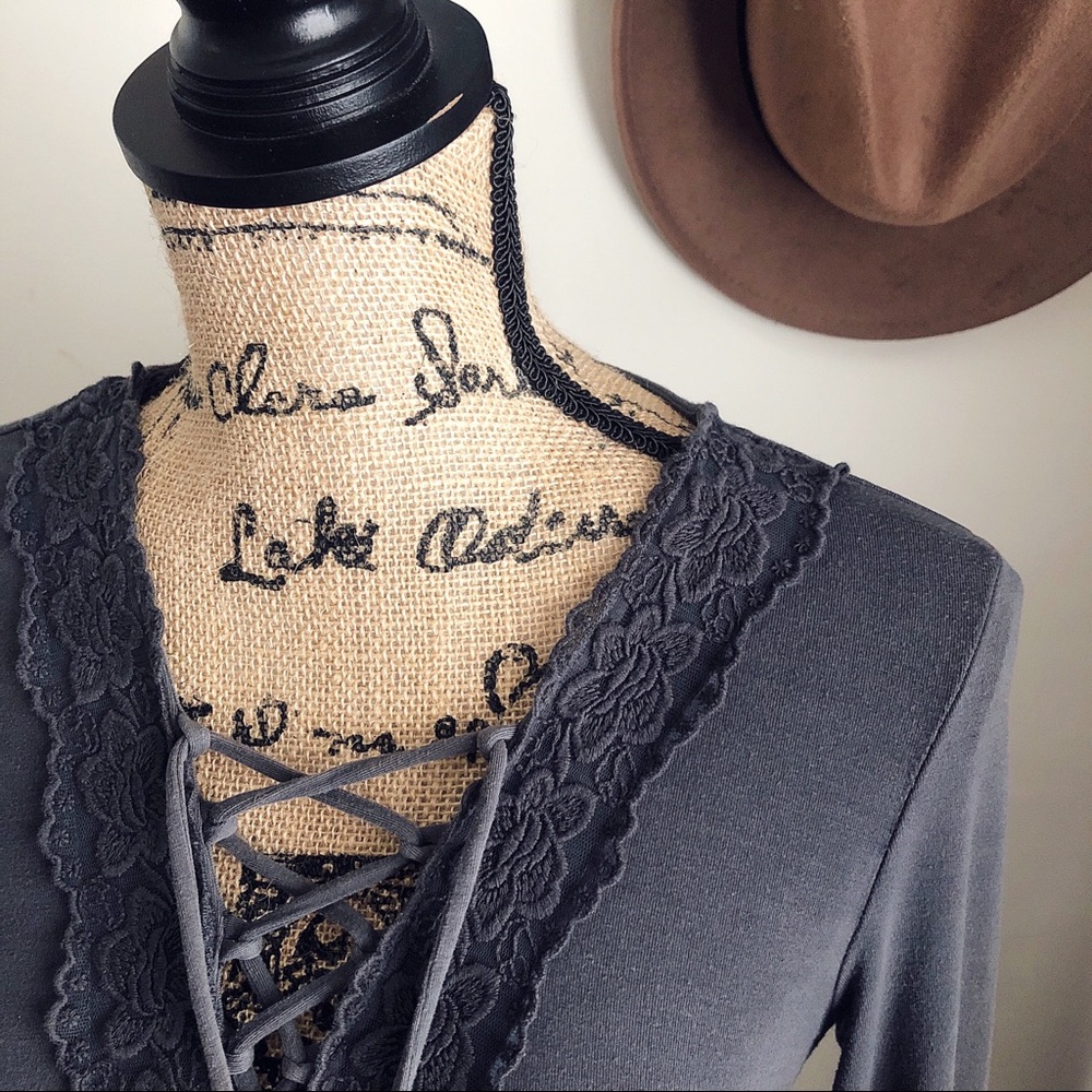 ✨BoHo Top✨ - Picture 3 of 4